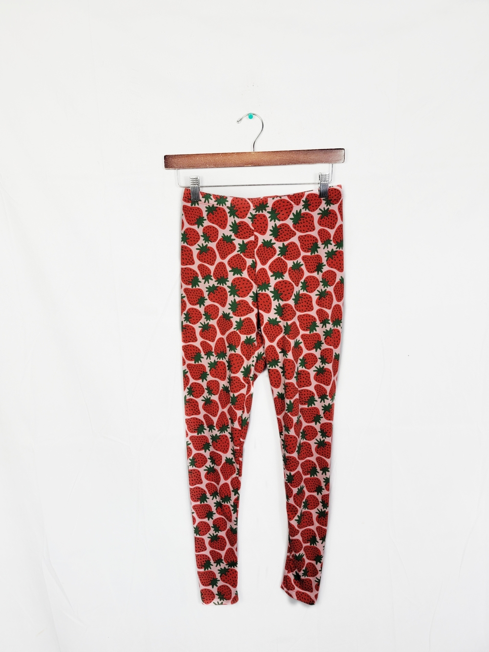 Women's XS Lesley Evers Strawberry Print Leggings